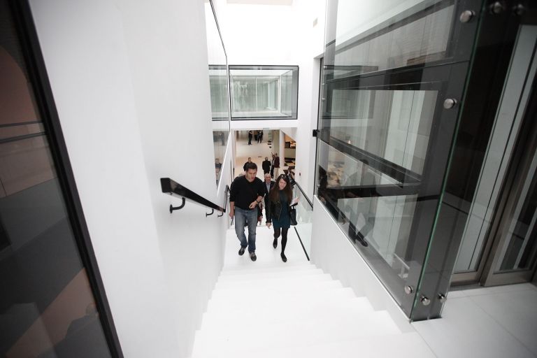 muzeum sztuki nowoczesnej elektrownia architektura