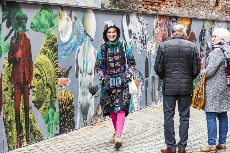 mural w muzeum sztuki nowoczesnej radom